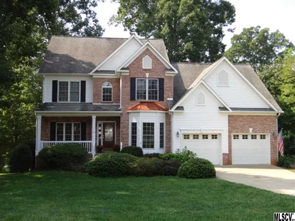 910 44th Avenue Ct NE, Hickory, NC 28601