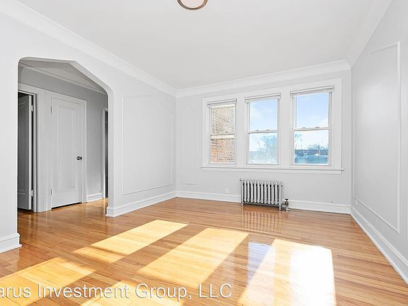 4th image of 7846 S Oglesby Ave APT 1