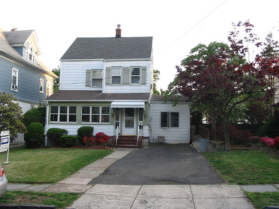 Passaic Park Colonial