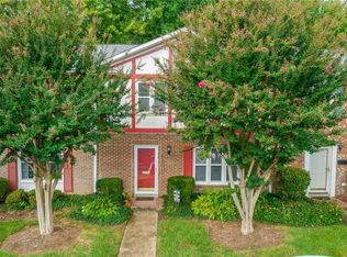 3208 C Regents Park Ln, Greensboro, NC 27455