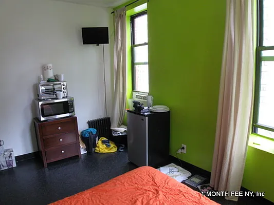 Rented by Uptown Property Group | media 6