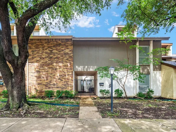 9835 Smokefeather Ln, Dallas, TX 75243