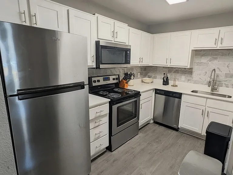 Centric on 34th Apartments — Photo 31