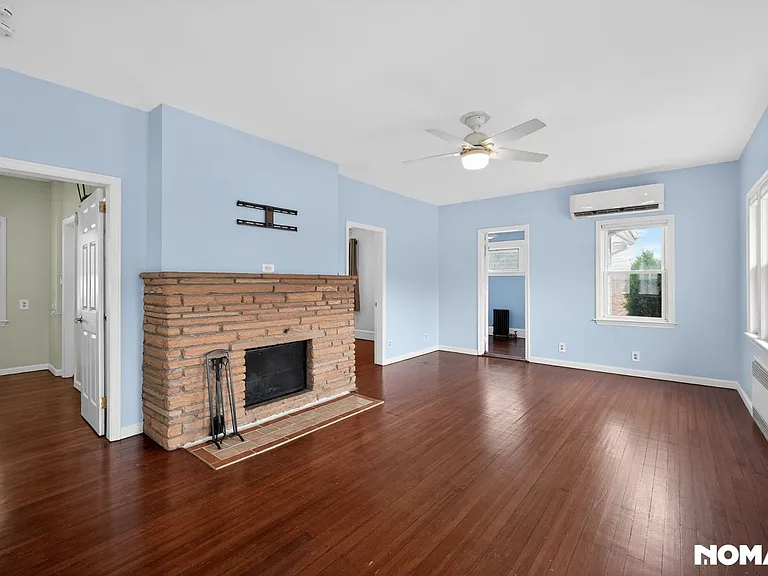 189 Lafayette Ave — Photo 11