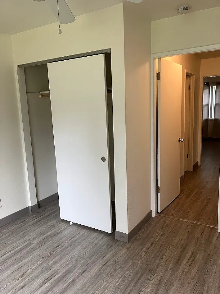 1045 Cloverlawn - Unit... — Photo 4