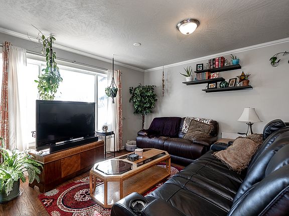 4th image of 1315 Marshall Ave