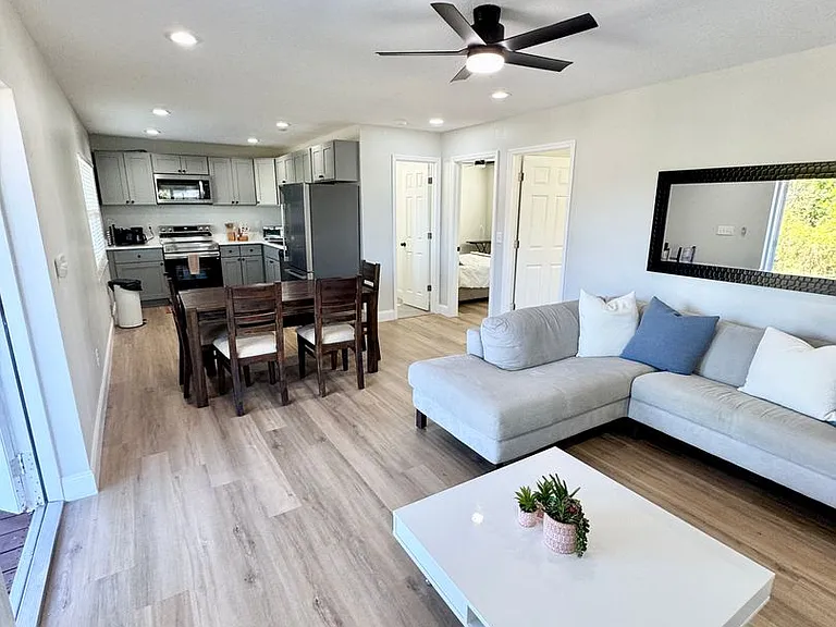439 Carroll St — Photo 11