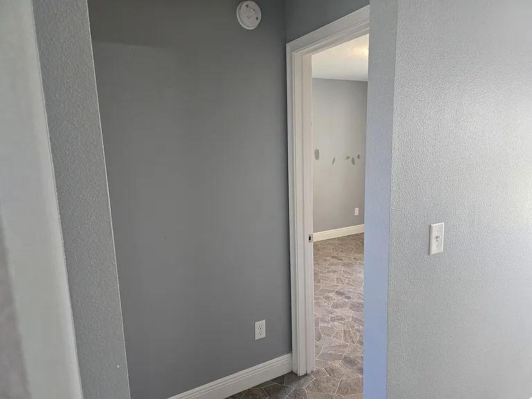 12762 SW 33rd Ave — Photo 3
