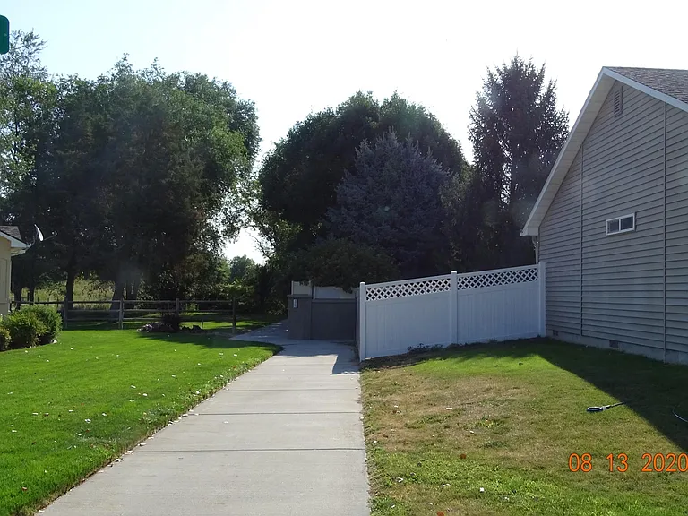 1122 S Ada St — Photo 3