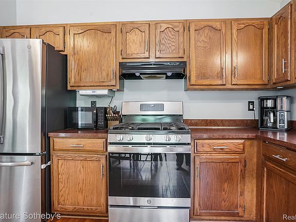 4th image of 4137 W Allen Rd