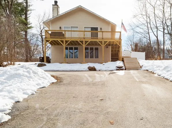 16 Lakeshore Dr, Georgetown, MA 01833