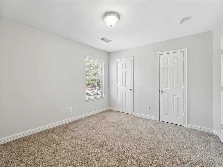 2624 Detering St — Photo 14
