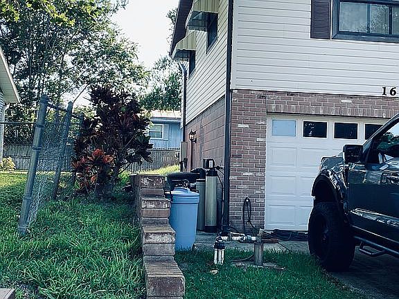 Side of garage walkway