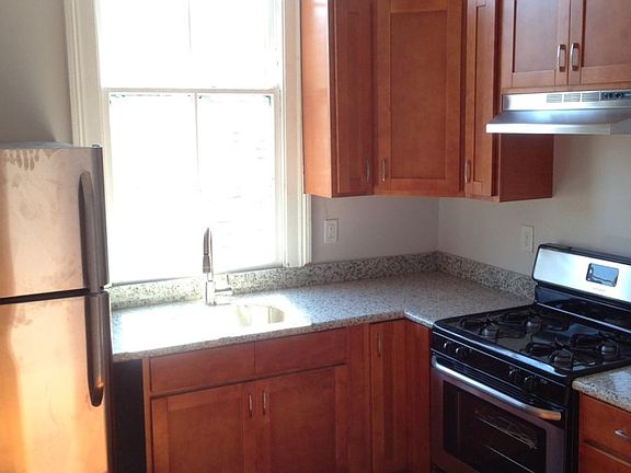 4th image of 111 S Salcedo St #Upstairs