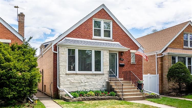 1st image of 820 Dunlop Ave