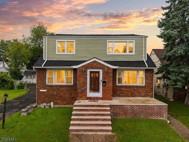 24-26 Don Bosco Ave #1