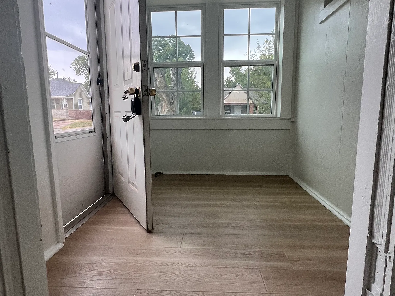 2 bed, 900 sqft, $1,095 — Photo 2