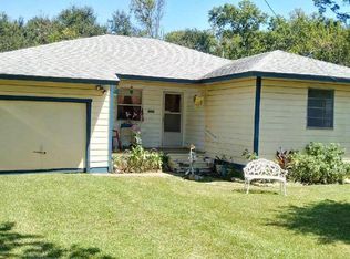 2032 Orange Acres Dr, Groves, TX 77619