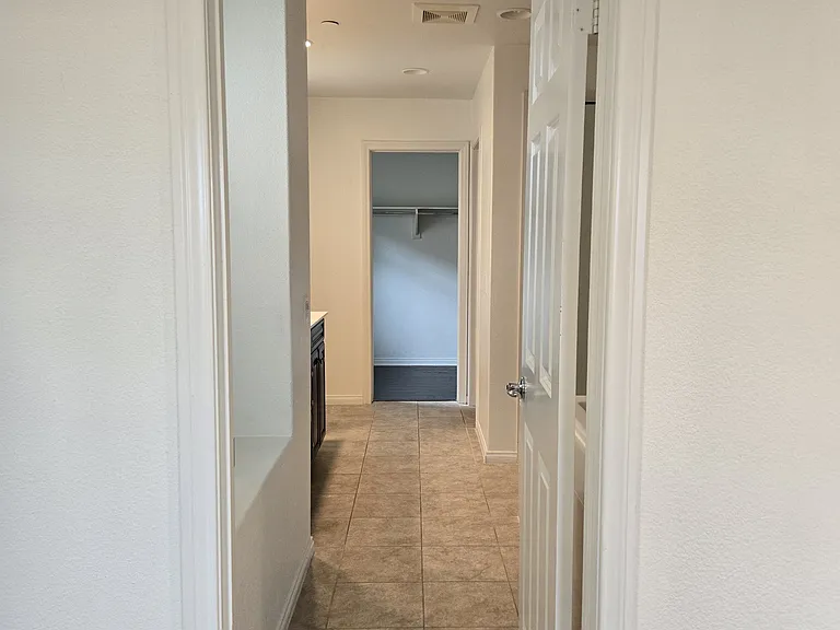 174 Pathway — Photo 16