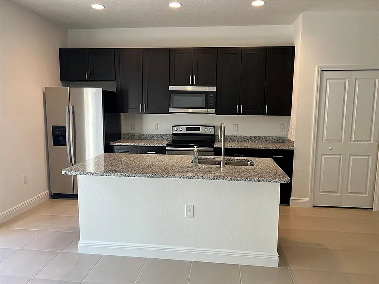 7260 SW 132nd Pl — Photo 3