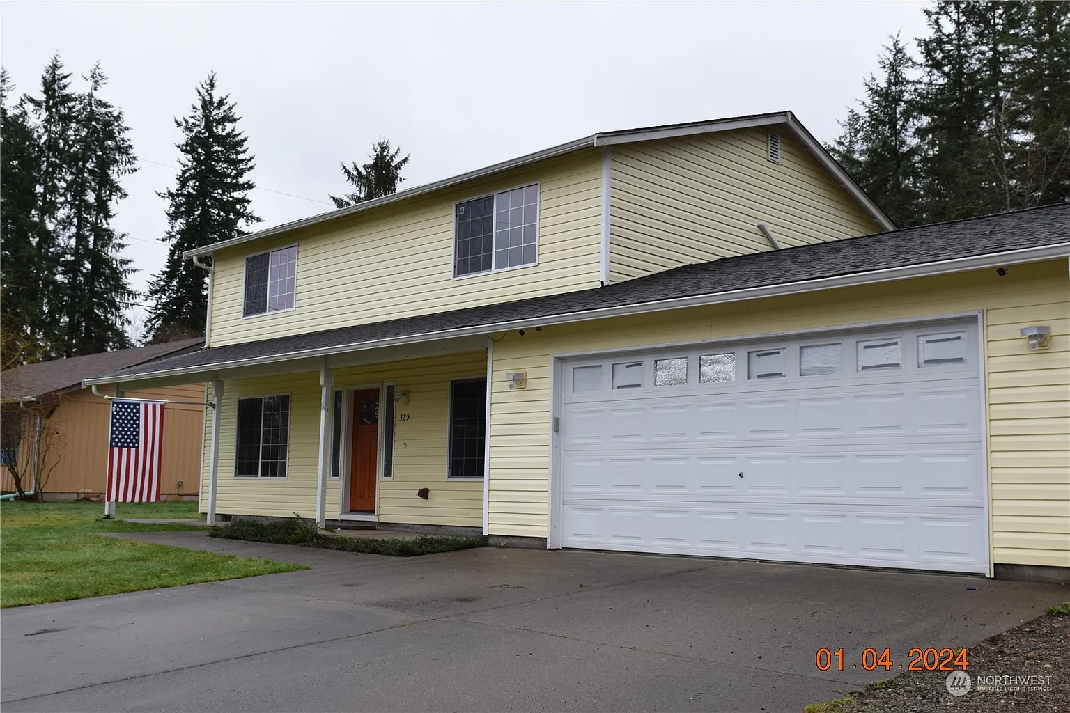 325 W Hemlock Street photo 1