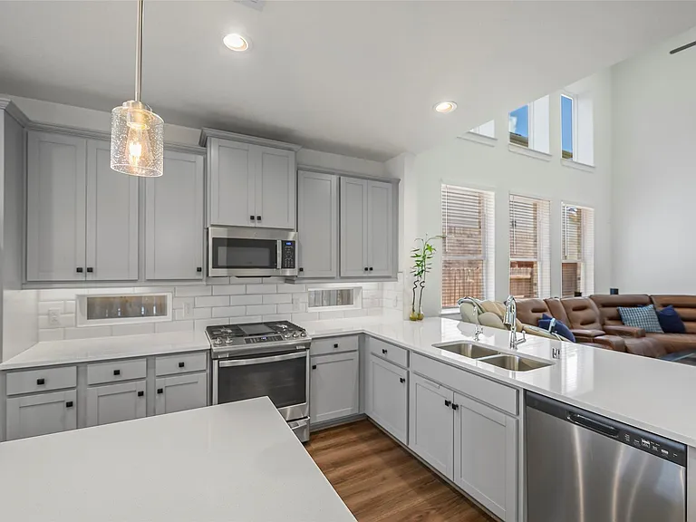 7115 Prairie Heights Dr — Photo 11
