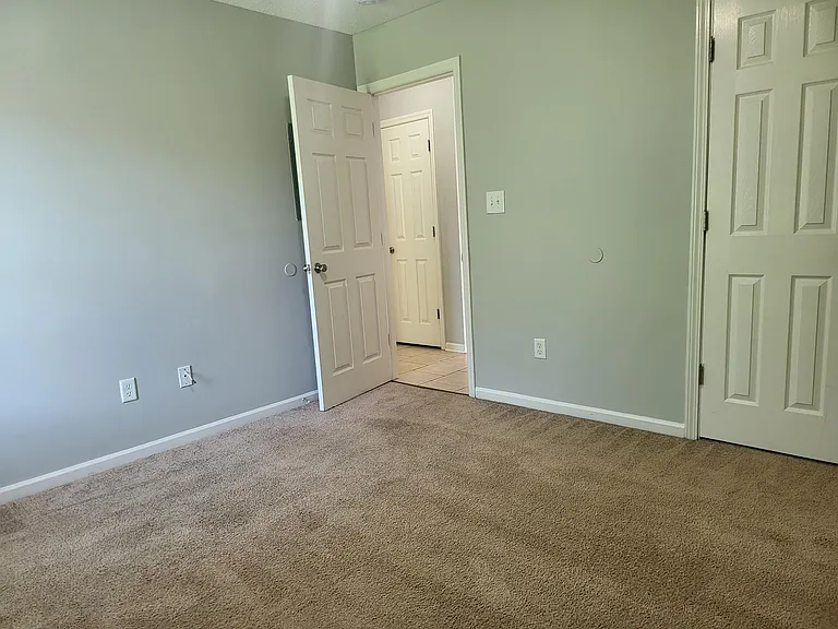105 Embleton Ct #A — Photo 12