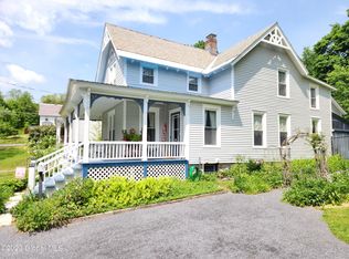 33 Snow St, Hoosick Falls, NY 12090