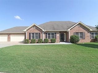 4901 Fairview Rd, Bartlesville, OK 74006