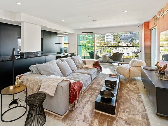 4th image of 838 N Doheny Dr APT 1205