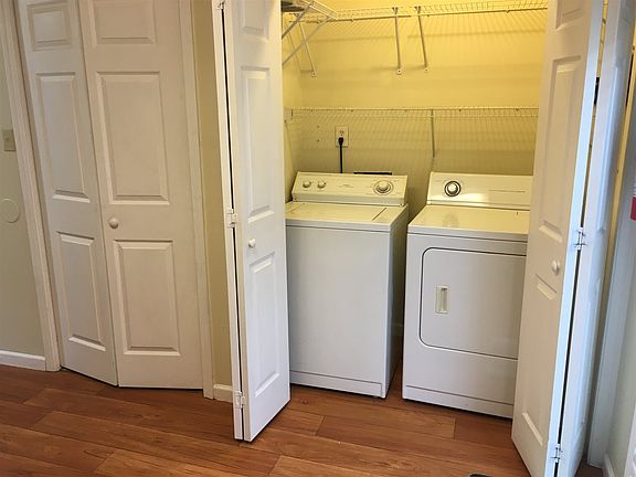 4th image of 638 E Sherwood Hills Dr