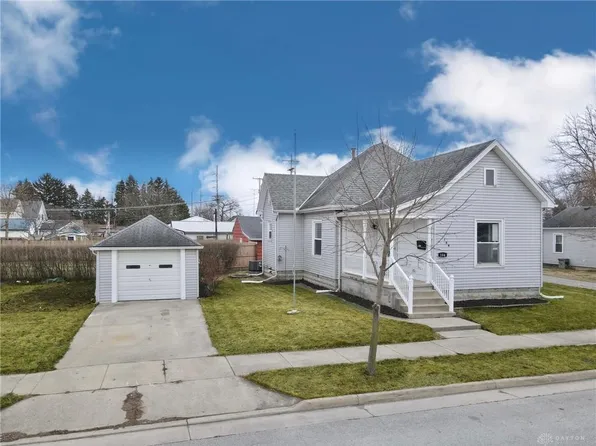 104 S Wood St, Wapakoneta, OH 45895