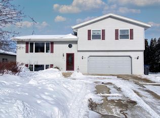 617 Spring Ct, Random Lake, WI 53075