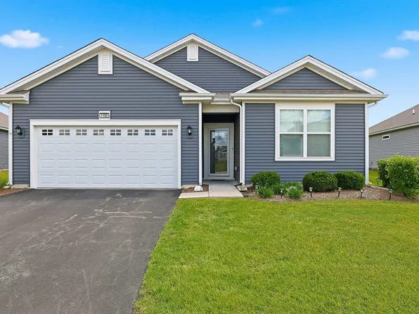 1155 Heritage Ct, Pingree Grove, IL 60140