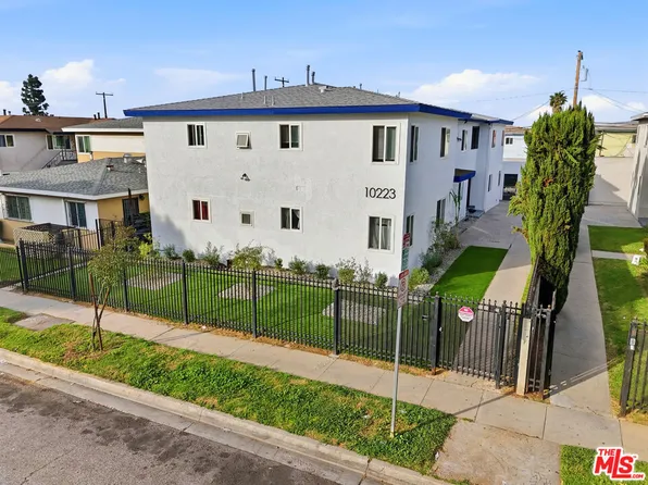 10223 Darby Ave, Inglewood, CA 90303