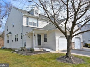 52 Steeplechase Cir, Aston, PA 19014