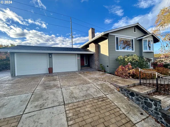 1506 E 21st St, The Dalles, OR 97058