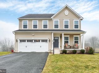 29 Bee Tree Cir, New Freedom, PA 17349