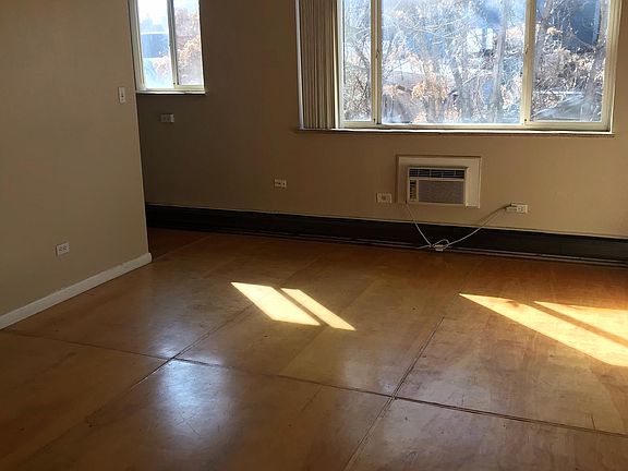 5th image of 1121 Ogden St APT 103