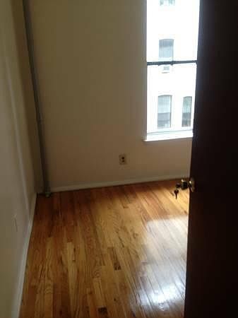 1st image of 32 W 131st St
