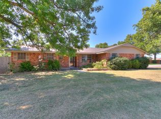 201 SW 23rd St, El Reno, OK 73036