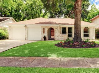 10650 Ivyridge Rd, Houston, TX 77043