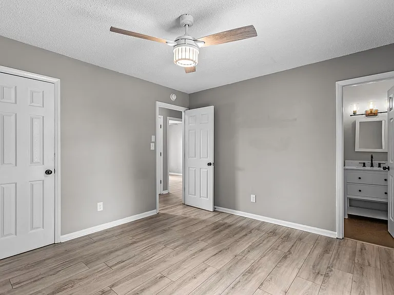 103 Balsam Rd — Photo 16