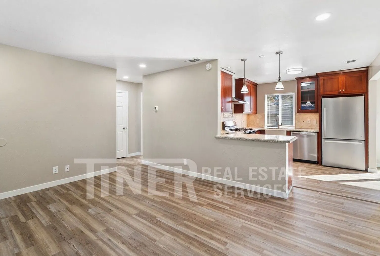 9549 Sara St - Tier 3 - Beautifully Renovated Elk Grove Home — Photo 2