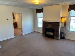 212 Hope St #A, Carnegie, PA