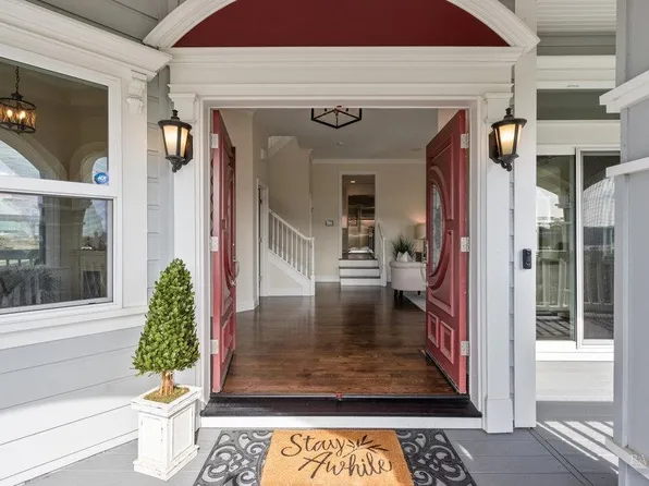 155 Saint Catherine Lane, Benicia, CA 94510