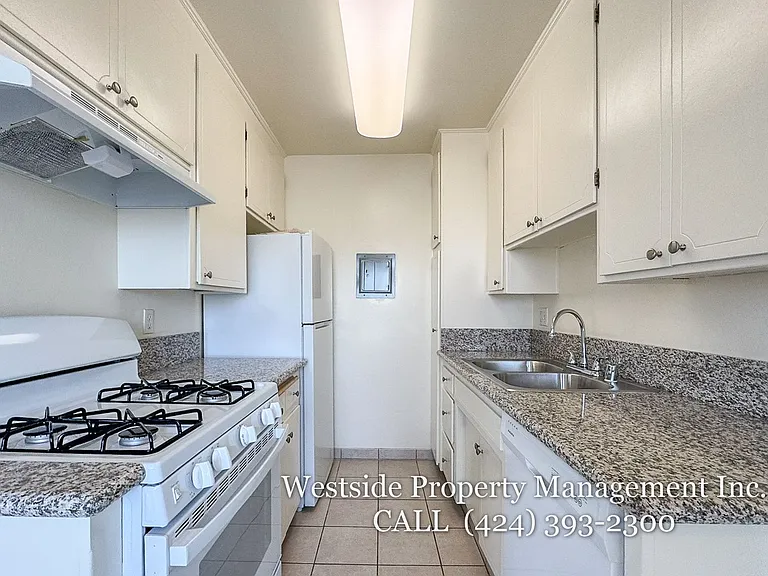 1755 Purdue Ave. — Photo 34