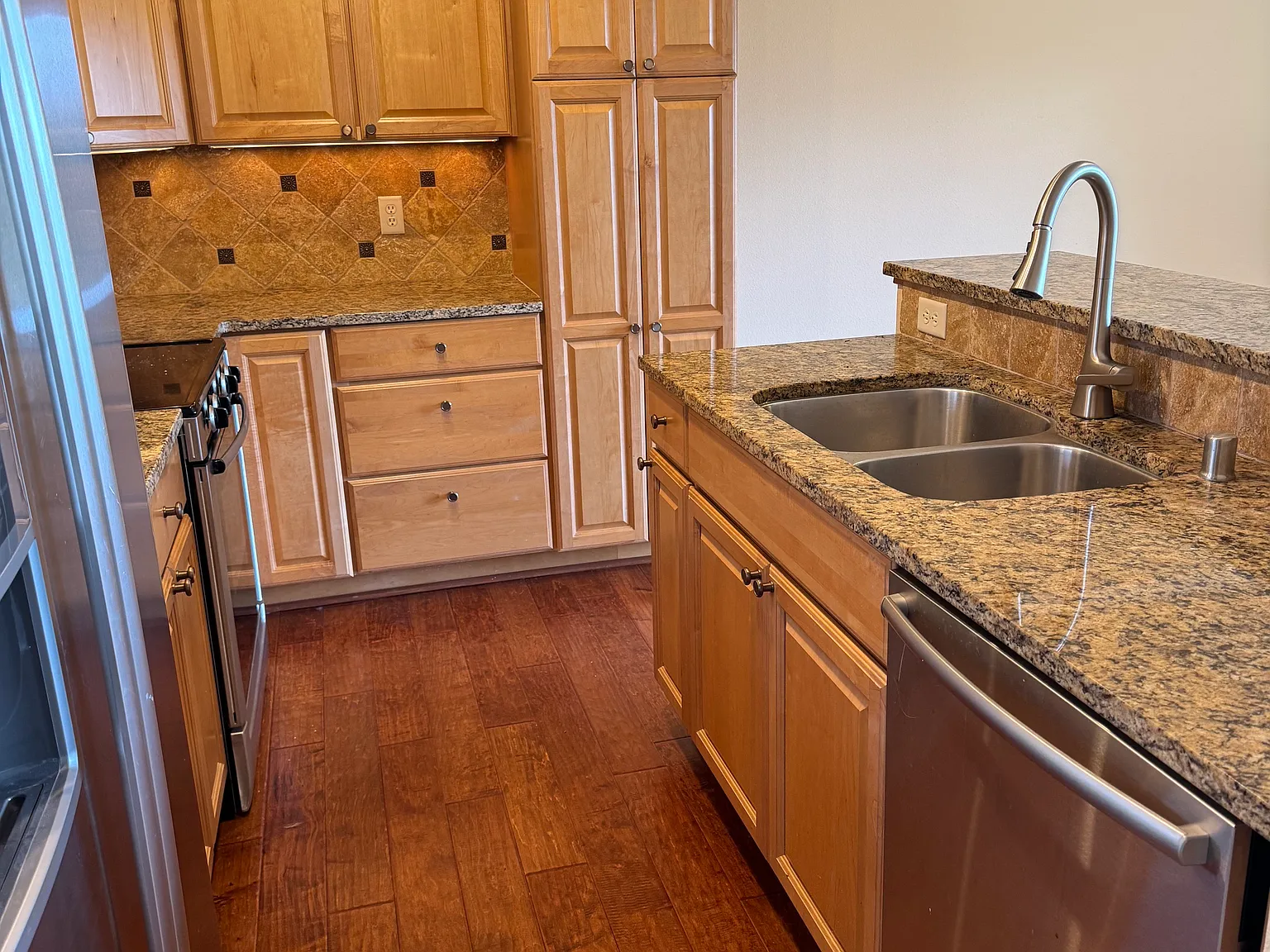 4310 Blue Heron Cir — Photo 1