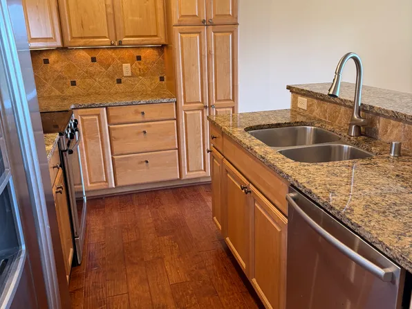 4310 Blue Heron Cir APT 205, Anacortes, WA 98221