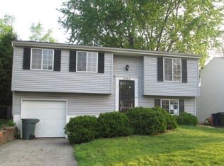 3784 Farm Brook Ln, Columbus, OH 43204